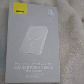 P100438 Baseus Magnetic Mini Wireless Charger Fast Charge 6000mah 20w