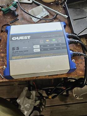 Battery 046904904259 Its A 5/5 10 Amp Dual Bank Marine Charger