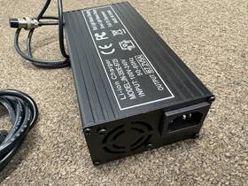 Jn-350e-6725 Battery 67.2v 5a Charger For 60v Lithium Aluminum Case Smart