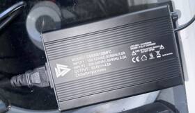 12sanfc Chibatterysystems Cbs300/12sanfc 12v Mains Charger Dc Plug