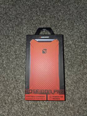 9.3.21.82 Dark Energy Poseidon Pro 10 000mah Rugged Submersible Usb-c Portable Charger