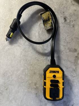P19005911 Dewalt Dxaep140 140-watt Portable Car Power Inverter With Dual Usb