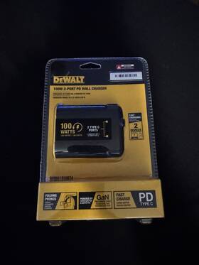 Dxma1310874 Dewalt 100w 2-port Pd Wall Charger Usb Type-c Gan Folding Prongs