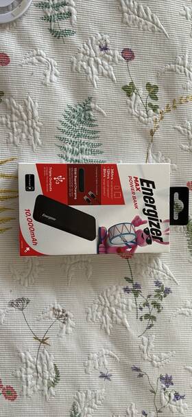 Ue10057c Energizer Power Bank 10000mah Usb-a Usb-c Micro Usb Portable Charger