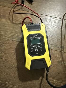 Foxsur 048518084945 New Upgrade Smart Battery Charger/maintainer 12v/7a 7-s