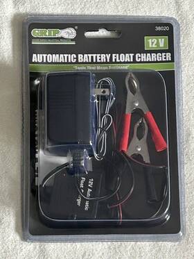 4082 Grip 12v Automatic Battery Float Charger. Brand New In Package