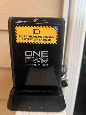 27320247 Ion One Pwr Lithm-ion Vacm Btr 3.0ah Plus Charger No Original Packaging