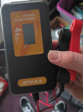 F191318 Jethax 12v 4a Automatic Lead Acid Battery Mains Charger Automotive
