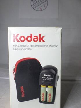 Kodak 041771720803 Lot Aa Rechargeable Batteries And Mini Wall Charger Camera Case Charge Aaa