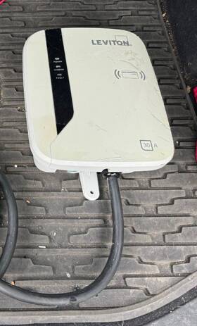Evr30-r2c Leviton Level 2 Ev Hardwire Charging Station