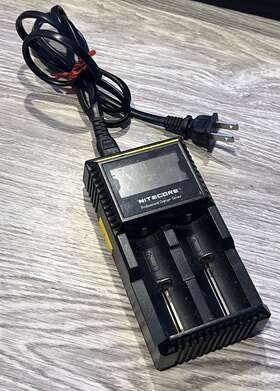 D203120000 Nitecore Digicharger D2 Universal Battery Professional Charger Aaaa Black