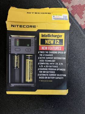D808 Nitecore Intellicharger I2 Battery Charger For Li-ion/imr/ni-cd/ni-mh New