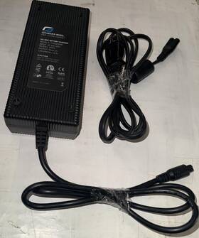 Yc3903000 Onewheel Pint Ultracharger Black Oem Mains Battery Charger 58.8v 3a
