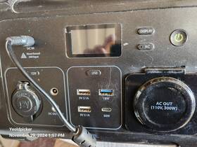 69264172-u-c Paxcess Rockman 300w Battery Powered Generator Station For Parts Only Read Ad