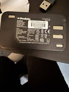 Pca5378-0000 Profoto Pca5377-0000 Li-ion Battery Charger Mains Power 8.4v