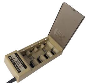 No.23-132a Radioshack Radio Shack Archer Nickel Cadmium Aa Aaa C D 9v Battery Charger No. 23-132a