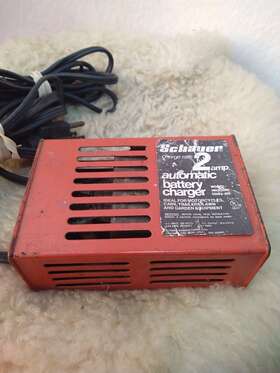 0133-01 Schauer Hr2012c 2 Amp Battery Charger Model No Hr 2012