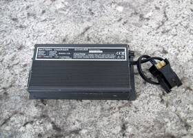Jac072 Schauer Shauer 115vac 3.2a / 24vdc 7a Lead Acid Battery Charger Free Shipping