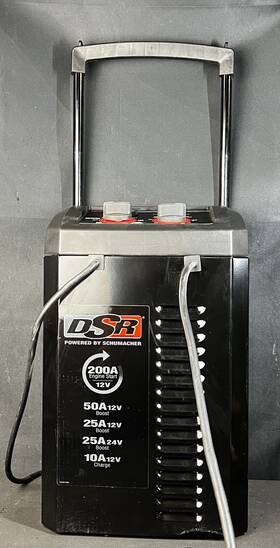 Dsr140 Schumacher Electric 12/24v Manual Battery Charger Used