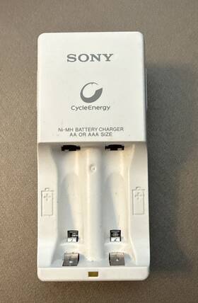 Bcg-34hw Sony Cycleenergy Compact Mains Charger For Aa Aaa Nimh Batteries