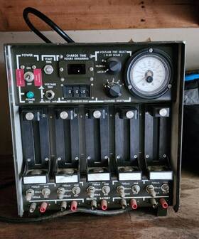 Pp-7286 Us Military Pp-7286/u Five Station Battery Charger