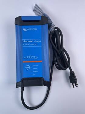Bpc122045102 Victron Energy Blue Smart Ip22 12-volt 20 Amp 120vac Single Output Battery C