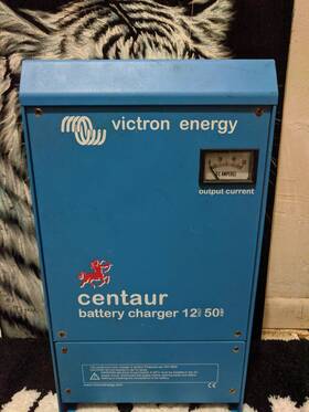 Cch01205000 Victron Energy Centaur 12/50 Battery Charger 12 Volt 50amp