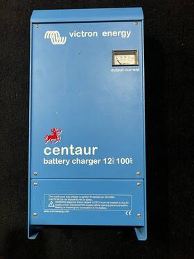 Cch012100000 Victron Energy Centaur Battery Charger 12v/100amp. Used