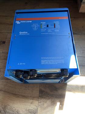 N16741 Victron Energy Vicrton Charger Quattro 24 Volt Inverter