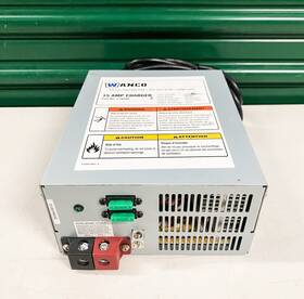 210268 Wanco Message Board 15 Amp Battery Charger Oem 13.75vdc